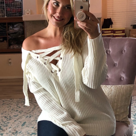 Last 1! Medium Oversized Ivory Lace Up Sweater - Picture 2 of 6